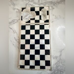 Flaunt Cases - Checker Print - iPhone 17 pro max